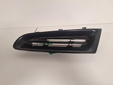 Grille de calandre gauche