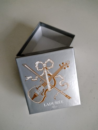 Laduree paris vintage - -,