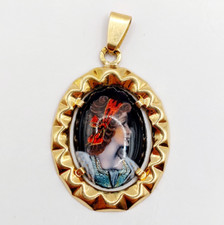 Pendentif style art nouveau Limoges or rose 18k plaque émaillée jeune fille
