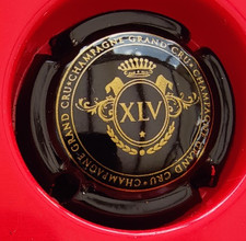 capsule de champagne  xavier louis vuitton  n°2  (noir et or) cote 3€