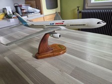 TRES RARE MAQUETTE EN BOIS