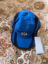 Casquette Lacoste avec un