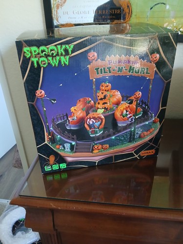 Lemax spooky town pumpkin - lemax,