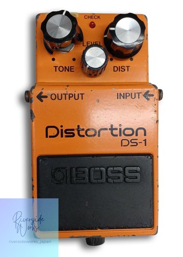 Boss distortion pedal - ds-1,