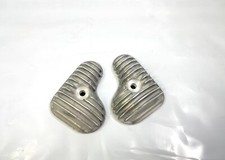 Triumph T20 Tiger Cub 200cc. Réplique de cache-bascule à ailettes neuve 1 paire.