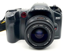 Yashica 300AF Kit SLR analog