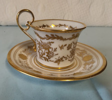 Tasse et sous tasse en porcelaine de Paris blanche et or XIXe signée Jacob Petit