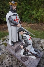 HF1729 D  FIGURINE TEMPLIER MEDIEVAL AGENOUILLE ADOUBEMENT KNIGHT  CHEVALIER 