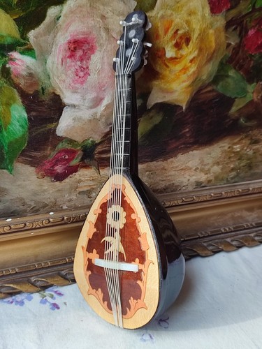 Ancienne boîte musique - ancienne,