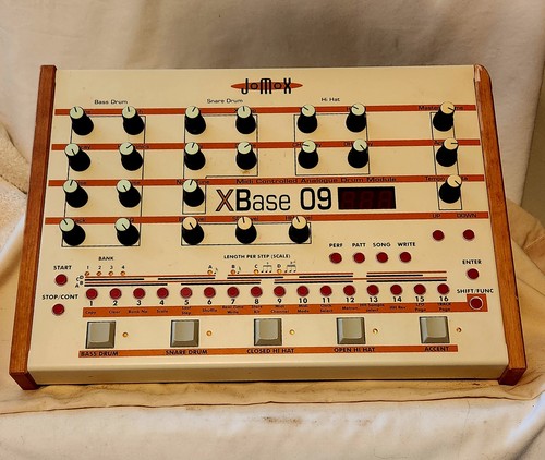 Jomox xbase with version - os,