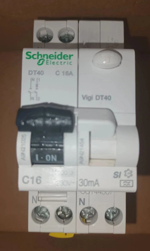 Disjoncteur differentiel dt40 - disjoncteur,