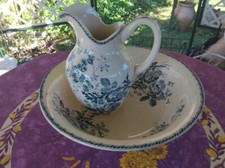 Service de Toilette Broc et Cuvette HB et Cie Choisy Modèle Nantais Floral Bleu