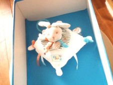 DOUDOU 6782 / PELUCHE MUSICALE