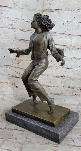 Bronze sculpture michael - bronze,
