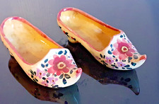 Paire de petits sabots anciens
