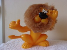 ? VINTAGE : ancienne tirelire lion Crédit Lyonnais ? Tour de FRANCE