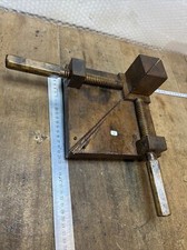 Ancien Outil Presse  Étau à