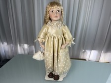 Poupée d'artiste poupée porcelaine 62 cm. Excellent état