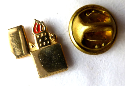 Pin thème briquet zippo - pin's,