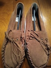 Leather slippers