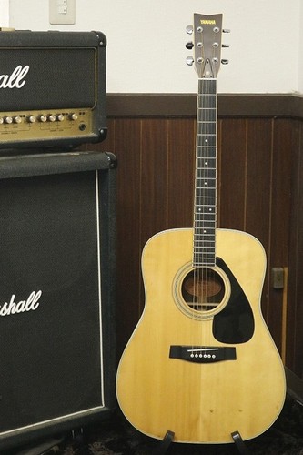 Guitare acoustique vintage