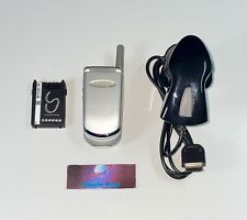 Téléphone GSM Motorola V50 + Chargeur Vintage Unlock Débloqué TBE Gris