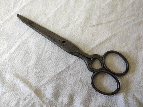 Ancien ciseaux fer 14 - en,