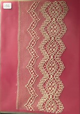 DENTELLE ANCIENNE   SUR CARTON