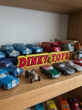 Logo dinky toys - toys,
