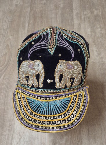 Casquette brodée avec perles - avec,