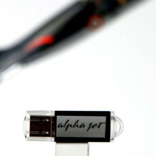 Clé usb contenant scan en - contenant, le