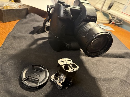 Olympus dslr body - e‑10,
