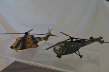 LOT DE DEUX HELICOPTERES SOLIDO PUMA ET ALOUETTE 3 AVEC DEFAUTS