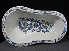 Bidet ancien 18 siècle XVIII en faience de Rouen nord de la France lambrequin