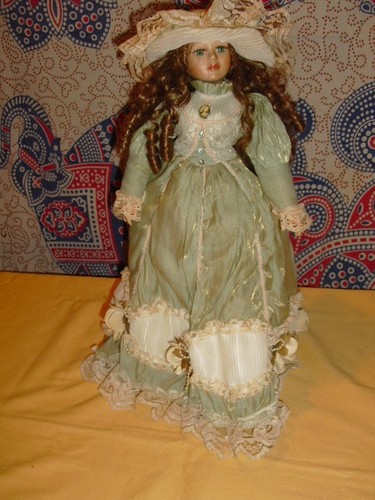 Poupée porcelaine de - poupée,