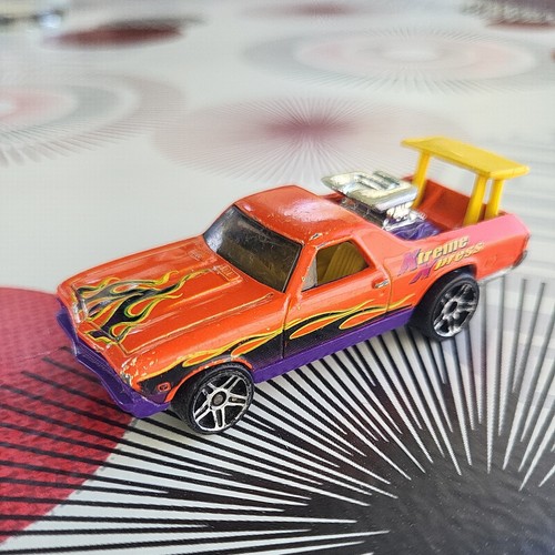 Ancienne voiture miniature - ancienne,