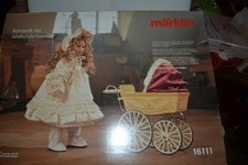 coffret neuf poupee avec le