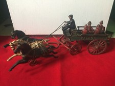 Jouet, calèche tirée par des