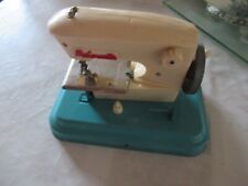 Machine à coudre Ma Cousette bleue métal sans boîte