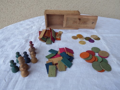 Boîte jetons différents - de,