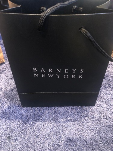 Barneys paper bag x 9 - 4,