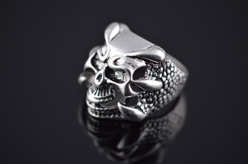 Skull with dragon claws ring - dragon,