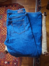 jean Levi's slim taille 26x30