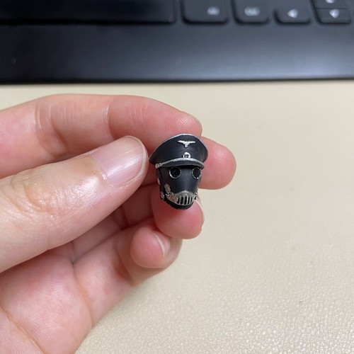 Premium ruprecht kroenen - 1/18,