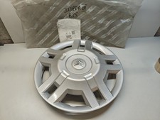 Cache moyeu de roue centrale