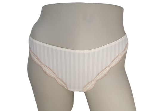 Chantelle string coloris - -,