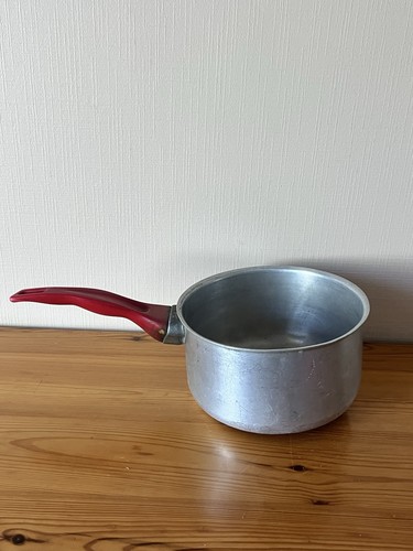Ancienne casserole en - ,