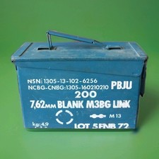 Ancienne boîte a munitions militaire  