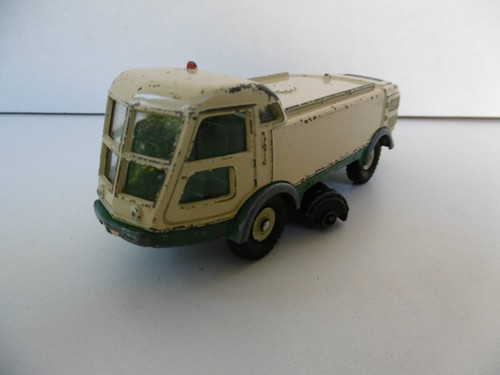 Dinky toys france balayeuse - toys,