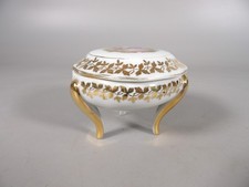 Boîte Tripode à Couvercle en